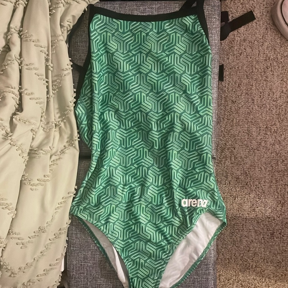 Arena Women’s One Piece Swimsuit